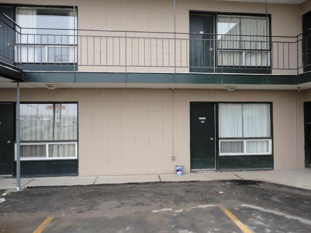 Matador Motel Drayton Valley Exterior photo