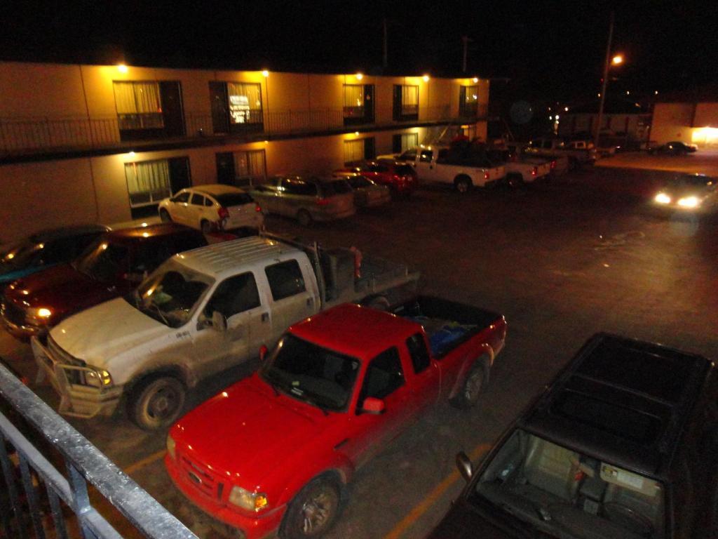Matador Motel Drayton Valley Exterior photo